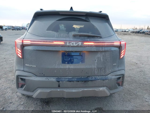 2025 Kia Seltos S მანქანა იყიდება აუქციონზე, vin: KNDEUCAA1S7792589, აუქციონის ნომერი: 12543401
