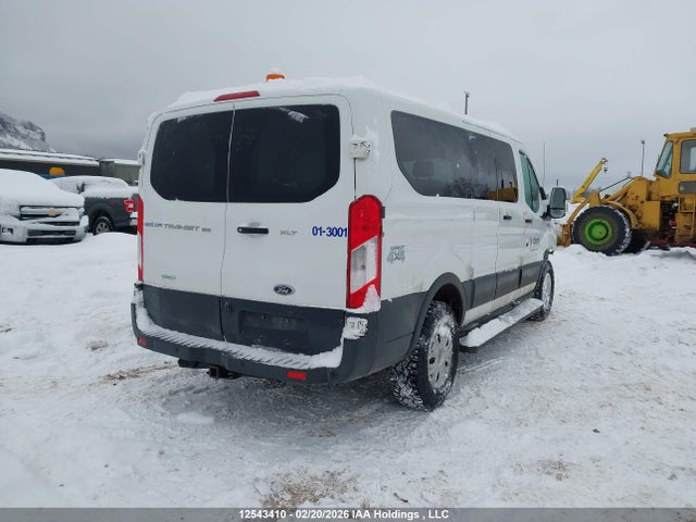 1FMZK1ZG4JKA49727 Ford Transit-150 Xlt