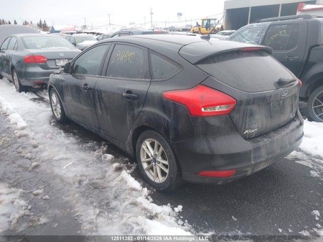 Ford FOCUS SE 2016 1FADP3K22GL353397 Image 3