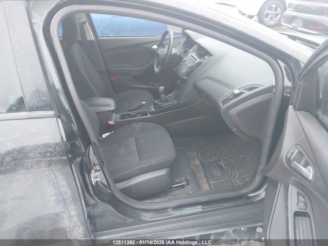 Ford FOCUS SE 2016 1FADP3K22GL353397 Image 5