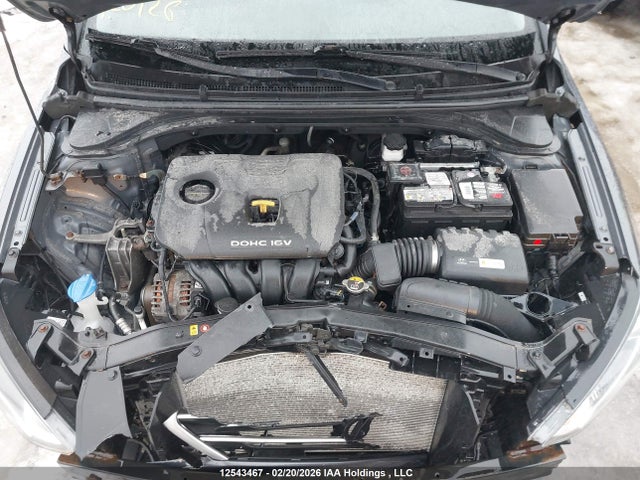 KMHD84LF1JU715327 Hyundai ELANTRA GL