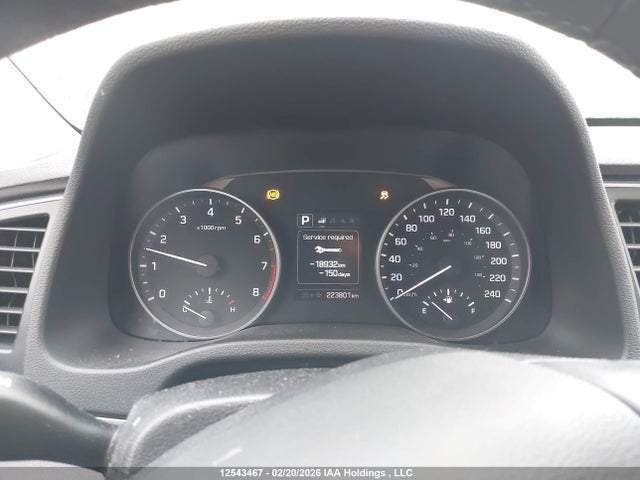 KMHD84LF1JU715327 Hyundai ELANTRA GL
