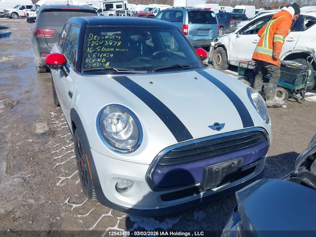 WMWXU1C51G2E16959 Mini 5 Door Cooper