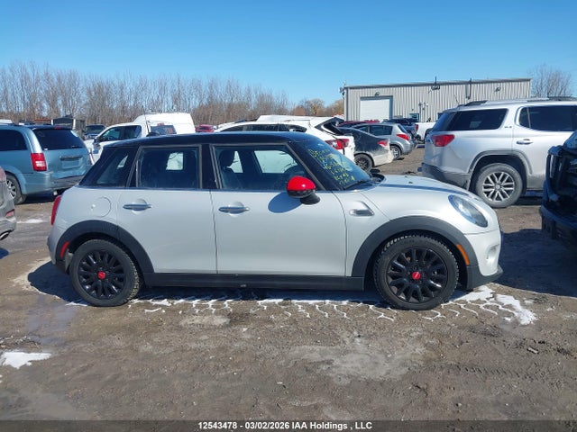 WMWXU1C51G2E16959 Mini 5 Door Cooper