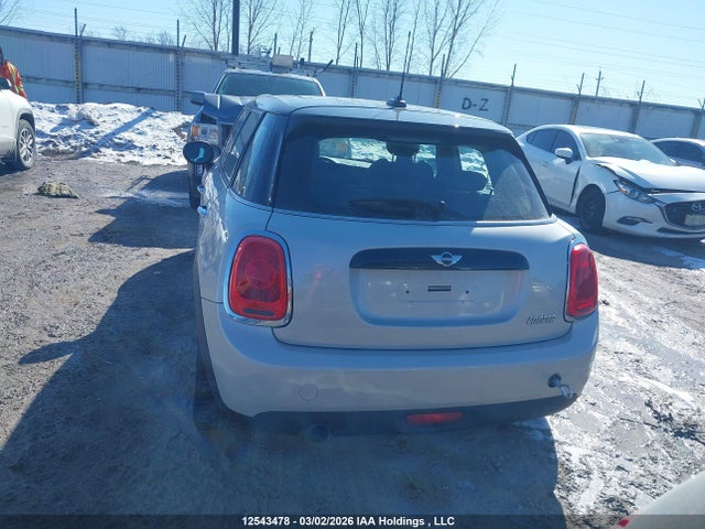WMWXU1C51G2E16959 Mini 5 Door Cooper