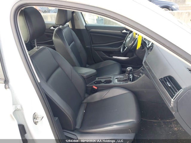 Продажа на аукционе авто 2019 Volkswagen Jetta Sel, vin: 3VWE57BUXKM017885, номер лота: 12543508