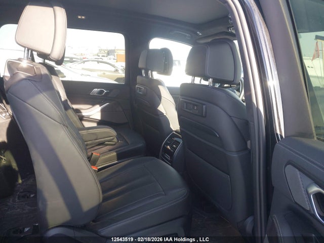 5UXCW2C03N9L81637 BMW X7 Xdrive40i
