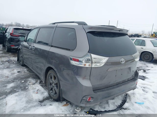 5TDXK3DC4GS737899 Toyota Sienna Se 8 Passenger