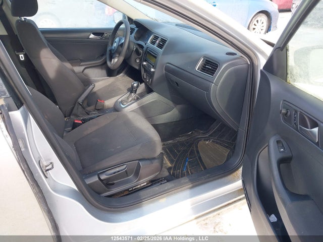 12543571 :رقم المزاد ، 3VW2K7AJ1BM090453 vin ، 2011 Volkswagen Jetta 2.0l Trendline/2.0l Trendline+ مزاد بيع