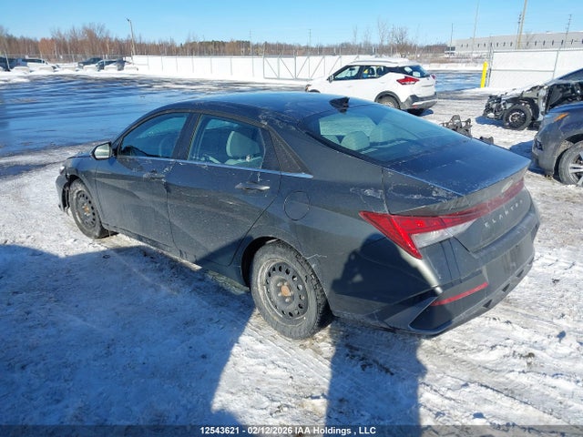 KMHLN4DG9SU913456 Hyundai Elantra Luxury With Two-tone Interior