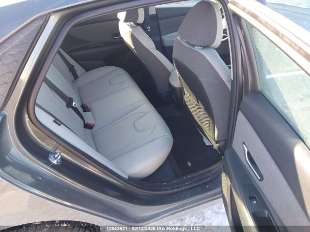 KMHLN4DG9SU913456 Hyundai Elantra Luxury With Two-tone Interior