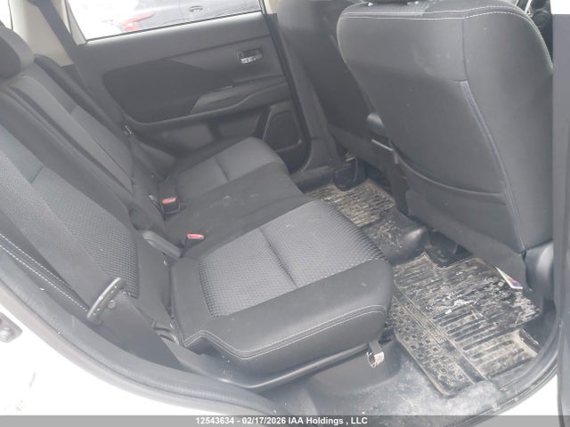 JA4JZ3AX6JZ603338 Mitsubishi Outlander Se/se Anniversary Edition