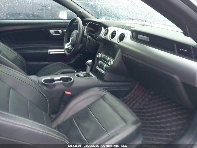 1FATP8UH1N5125452 Ford Mustang