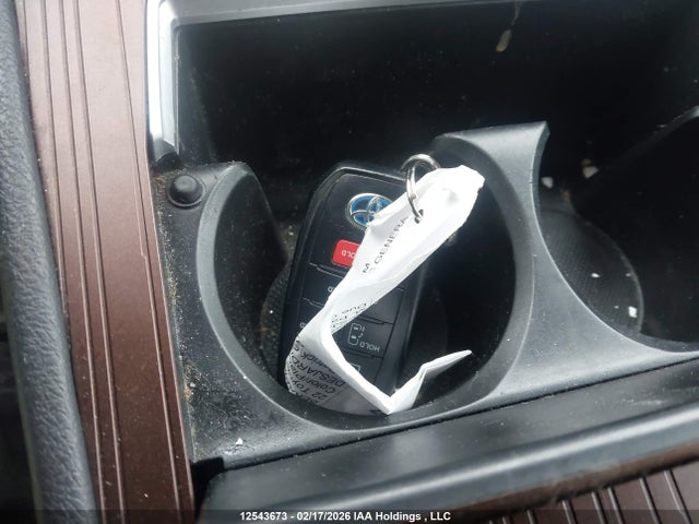 5TDGRKEC8NS116859 Toyota Sienna Le/xle/xse/limited/platinum