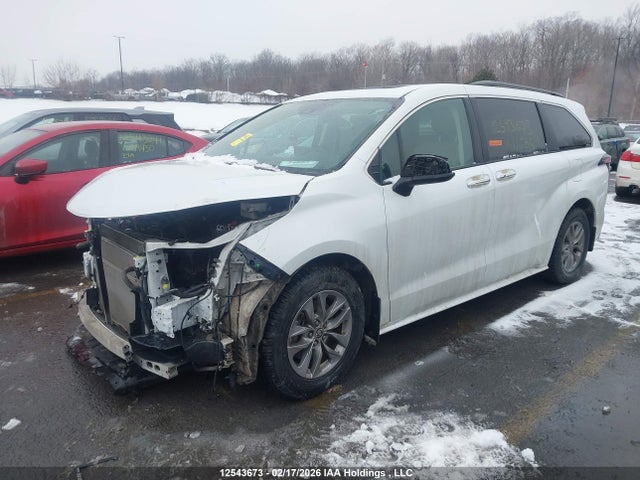 5TDGRKEC8NS116859 Toyota Sienna Le/xle/xse/limited/platinum