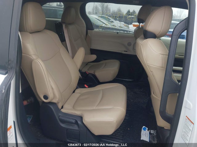 5TDGRKEC8NS116859 Toyota Sienna Le/xle/xse/limited/platinum