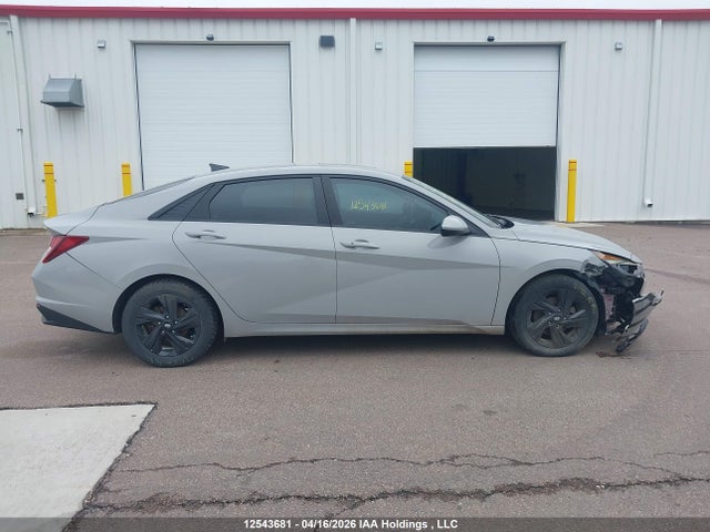 KMHLM4AG9NU246903 Hyundai Elantra Preferred Ivt With Sun And Tech Package
