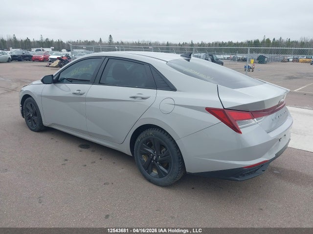 KMHLM4AG9NU246903 Hyundai Elantra Preferred Ivt With Sun And Tech Package