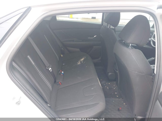 KMHLM4AG9NU246903 Hyundai Elantra Preferred Ivt With Sun And Tech Package