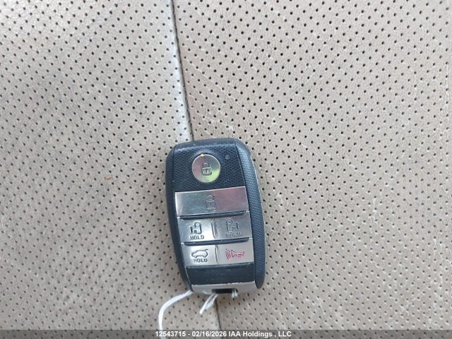2015 Kia Sedona Sxl მანქანა იყიდება აუქციონზე, vin: KNDME5C15F6042643, აუქციონის ნომერი: 12543715