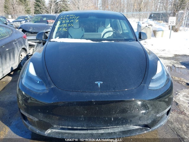 Продажа на аукционе авто 2024 Tesla Model Y, vin: 7SAYGDEE4RF017654, номер лота: 12543718