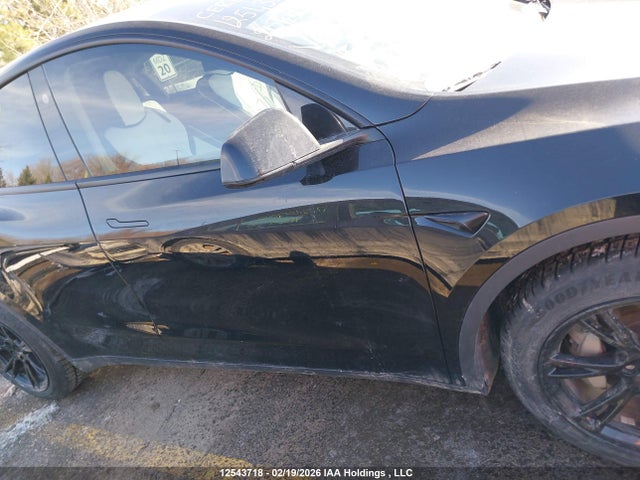 Продажа на аукционе авто 2024 Tesla Model Y, vin: 7SAYGDEE4RF017654, номер лота: 12543718