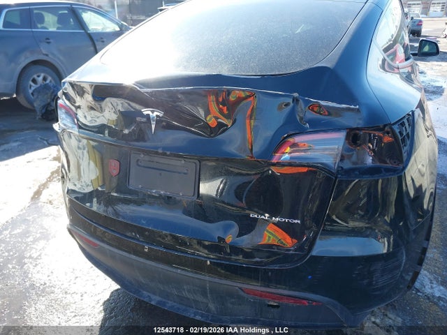 Продажа на аукционе авто 2024 Tesla Model Y, vin: 7SAYGDEE4RF017654, номер лота: 12543718