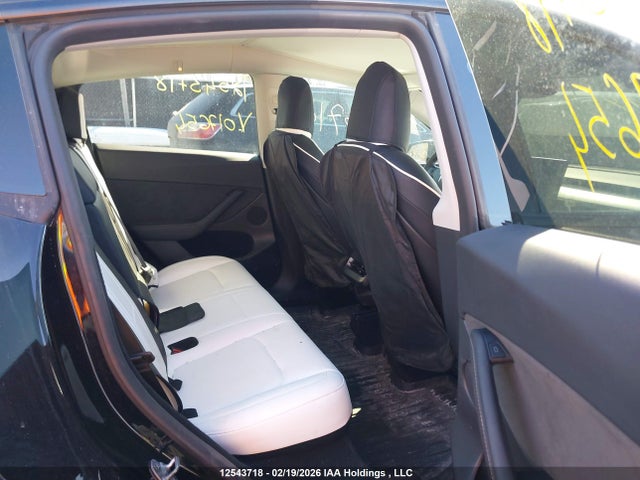 Продажа на аукционе авто 2024 Tesla Model Y, vin: 7SAYGDEE4RF017654, номер лота: 12543718