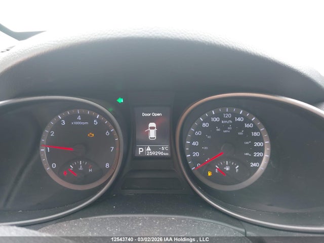 5XYZUDLB0EG156024 Hyundai Santa Fe Sport 2.4 Luxury