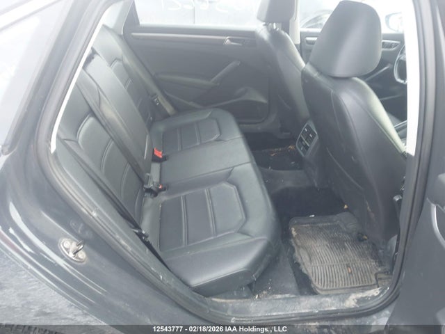 1VWBS7A33GC036629 Volkswagen PASSAT SE