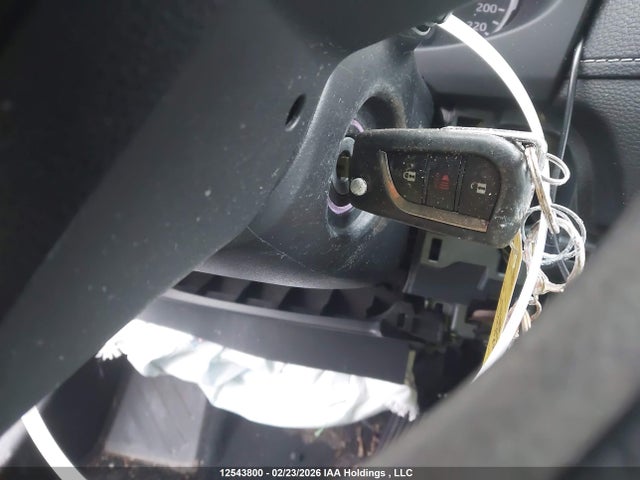 2T3B1RFV7MW143767 Toyota RAV4 LE