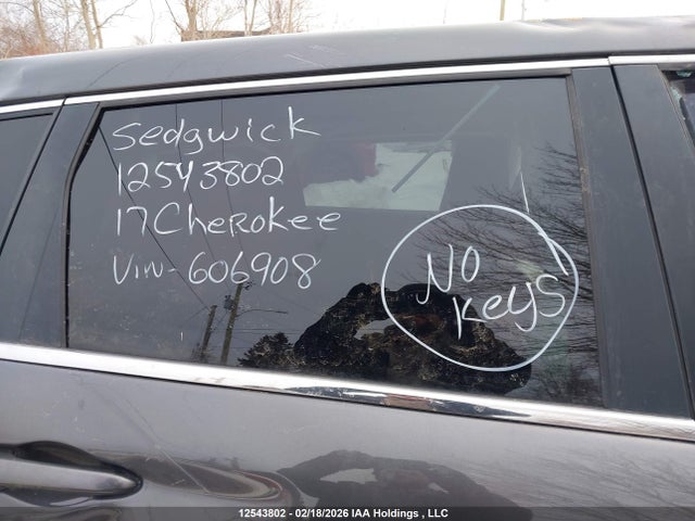 Продаж на аукціоні авто 2017 Jeep Cherokee Latitude, vin: 1C4PJMCS0HW606908, номер лоту: 12543802