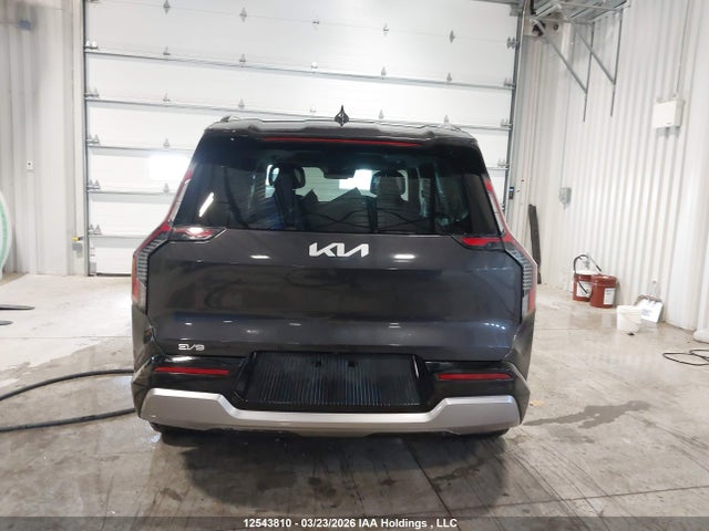 KNDADFS54T6061745 KIA Ev9 Land