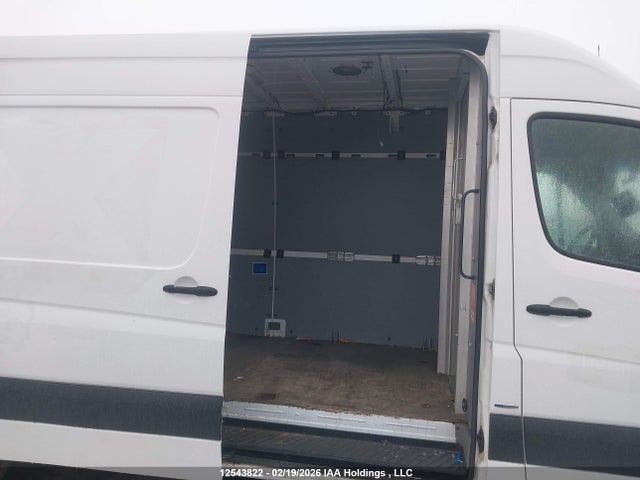 12543822 :رقم المزاد ، WD3BE8DD5GP306001 vin ، 2016 Mercedes-benz Sprinter S مزاد بيع