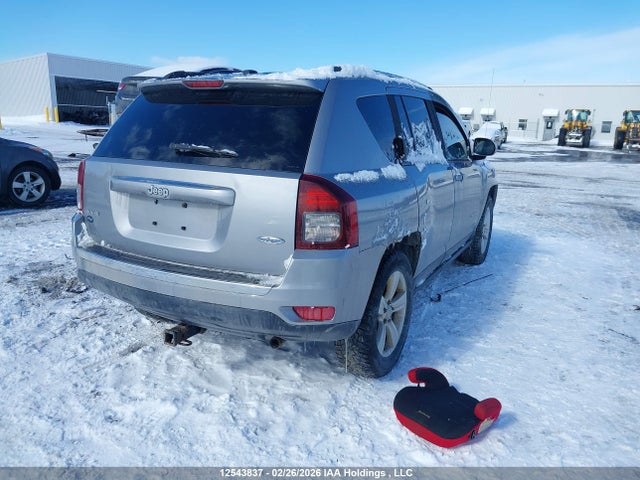 12543837 :رقم المزاد ، 1C4NJDAB4GD626292 vin ، 2016 Jeep Compass Sport مزاد بيع