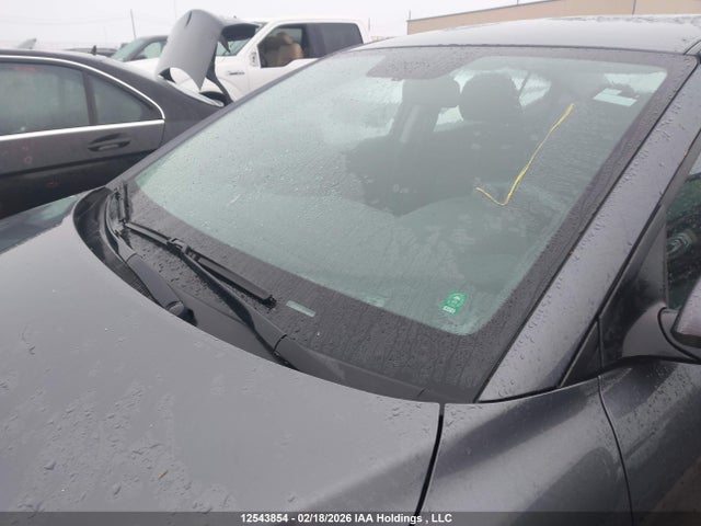 KMHD84LF1JU661320 Hyundai ELANTRA GL