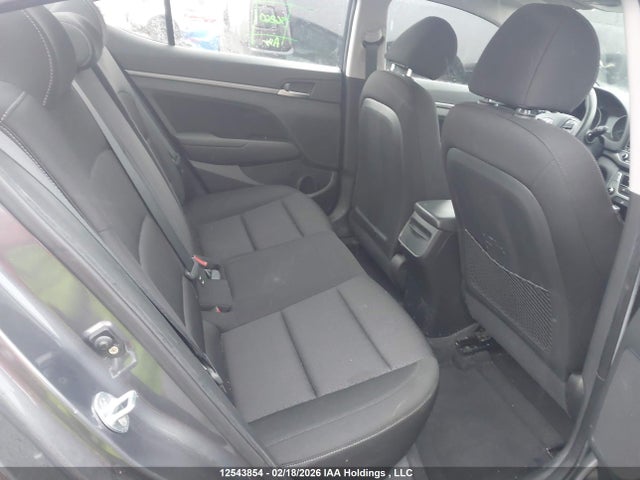 KMHD84LF1JU661320 Hyundai ELANTRA GL