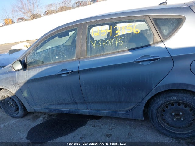 KMHCT5AE9HU370875 Hyundai ACCENT SE