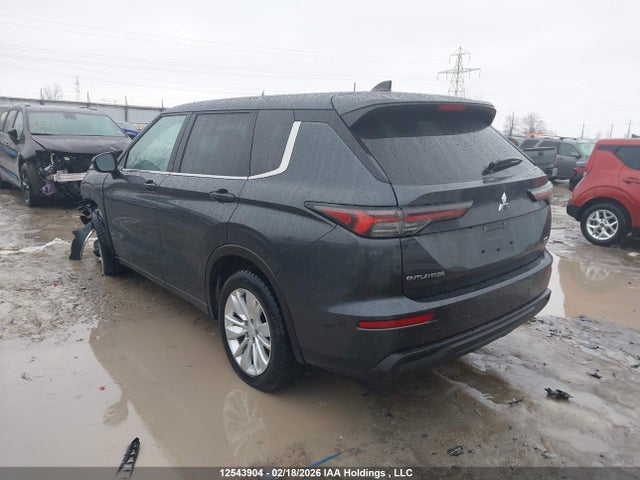 JA4J4UA88SZ626537 Mitsubishi Outlander Es