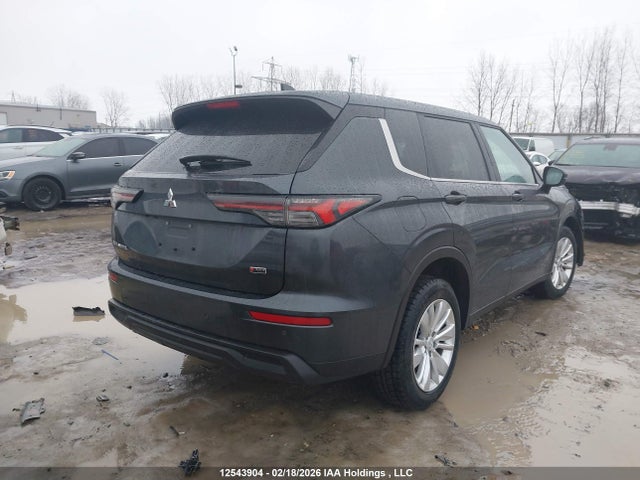 JA4J4UA88SZ626537 Mitsubishi Outlander Es