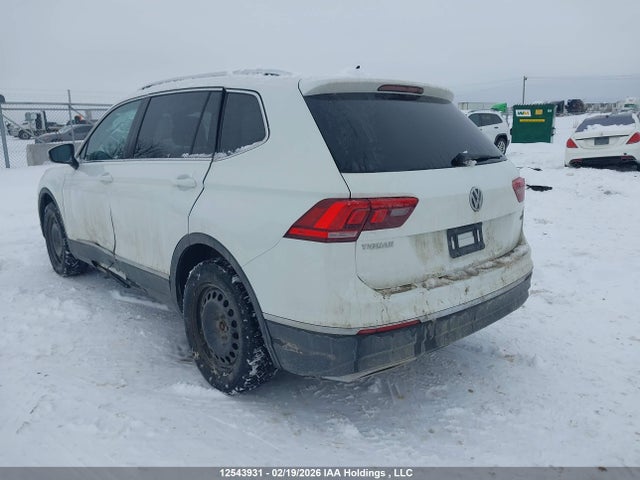 3VV4B7AX5JM201909 Volkswagen Tiguan Highline