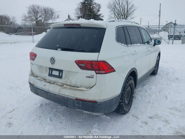 3VV4B7AX5JM201909 Volkswagen Tiguan Highline