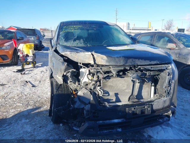 5N1DR3AC9SC228576 Nissan Pathfinder S