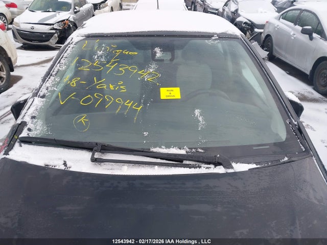 VNKKTUD31JA099944 Toyota YARIS LE