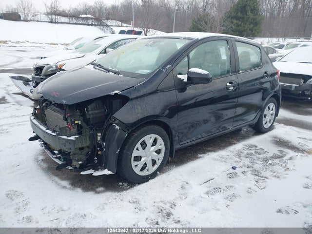 VNKKTUD31JA099944 Toyota YARIS LE