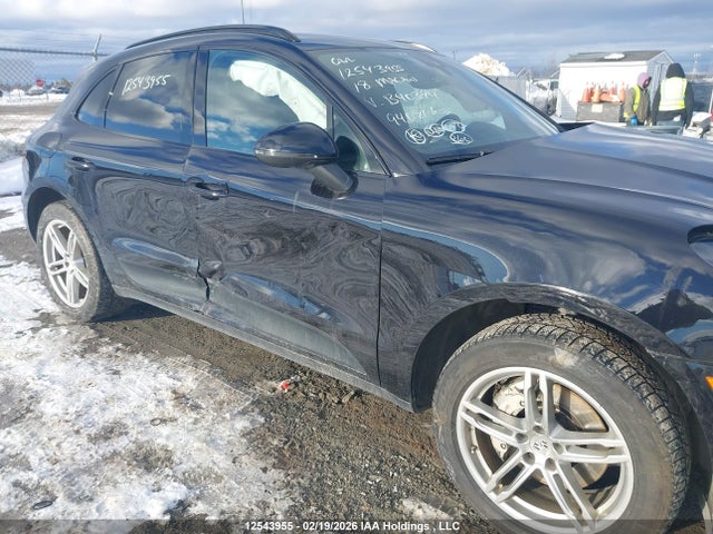 Porsche MACAN S 2018 WP1AB2A50JLB40374 Image 12
