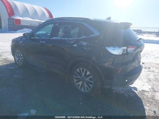 1FMCU9J93NUA68825 Ford Escape Titanium