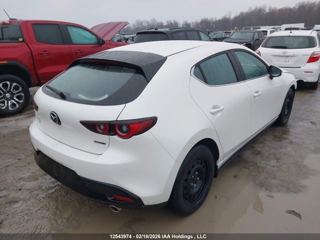 JM1BPBLM7R1717923 Mazda 3 Preferred