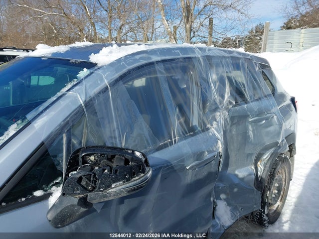 Toyota Corolla Cross 2022 7MUCAABG6NV007605 Image 18