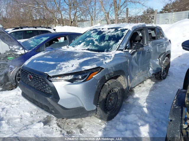 Toyota Corolla Cross 2022 7MUCAABG6NV007605 Image 2